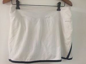 White Amherst College Women's Nike Dri-Fit Tennis Skirt Skorts - Size Medium