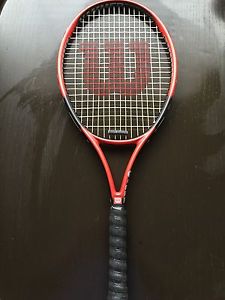 WILSON - HAMMER TOUR Tennis Racquet 4 3/8 Grip L3 Red Black