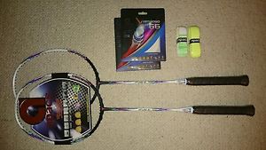 2x Apacs Virtuoso 50 raquette de Badminton rackets + cordage Apacs strings +Grip