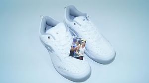 *NEW*Lotto Court Logo VIII W Si Tennisshoes women US 9,5 = UK 7,5 white silver