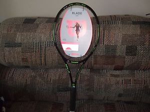 WILSON TENNIS RACKET.BLADE  104. 4 1/4