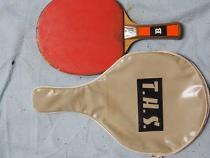 Ancien sport : raquette tennis de table Montana housse TAS