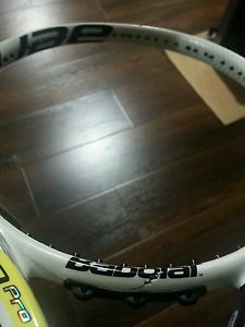 Babolat AeroPro Drive + 4 1/4 Tennis Racquet w/ CRACKED Frame Woofer Cortex