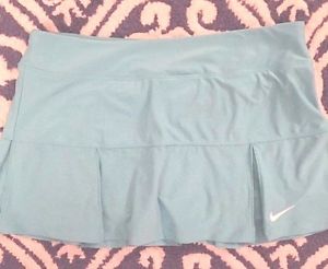 Womens Nike tennis skirt EUC Sz L