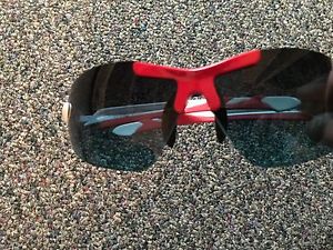 Solar Bat Victory 34 with leverage tennis tint excellent condition 9.5/10