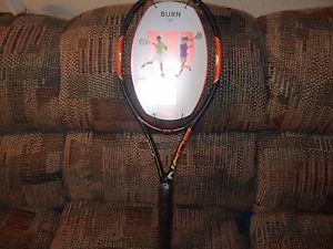 WILSON TENNIS RACKET. BURN 95. 4 1/2 . NEW.