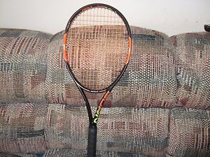 WILSON TENNIS RACKET. BURN 100 . A LITTLE USED. 4 1/4.