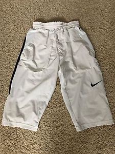 Nike Dri-Fit 3/4 Length Tennis Shorts Capris - Small - Rafael Nadal