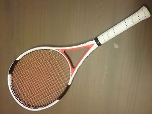 New Slazenger Aero V100 Team tennis racket 4 1/4 grip (G2) strung Wilson Revolve