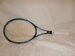 Dunlop biomimetic 200 tennis racquet