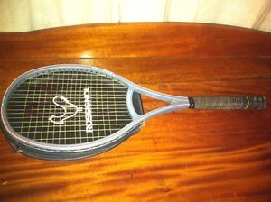 Rossignol F200 carbon L 4 3/8  No 3 Tennis Racket W/ Case