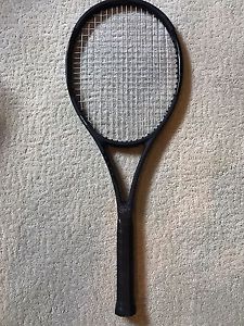 Wilson Roger Federer Pro Staff RF 97 - 2016 model, 4 3/8 EUC