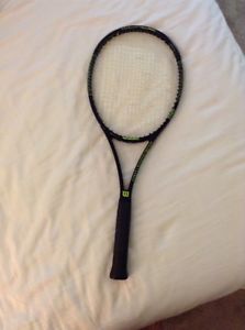 tennis rasquet,wilson blade 98 (18.20)