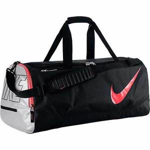 Brand New Nike Tech Court Tennis Duffle Bag BA4889-005 Black/Metallic Silver
