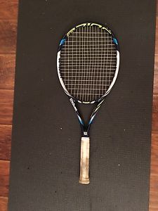 wilson juice 100 tennis racket