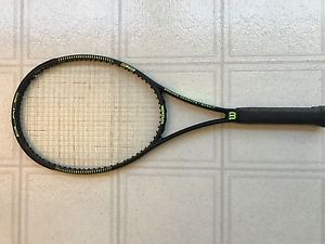 Wilson Blade 98 (18x20) 2015/2016  4 3/8 tennis racquet