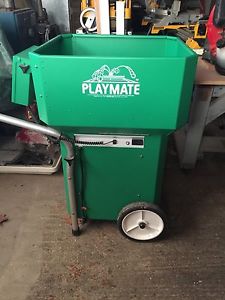 Brand New 2003 Professional Playmate Genie Tennis Ball Machine!!