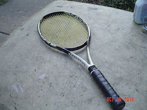 Volkl Classic 8 Pro Mid Plus 98 si Graphite Tennis Racquet 4 1/2" Grip