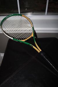 WTT The St. Louis Aces Vintage Defunct Tennis Racquet  Collectible