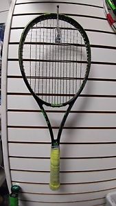 USED Wilson Blade 98 16x19 Tennis Racket Grip 4-3/8 Strung