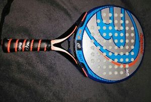 pala de padel bullpadel 368 gr.