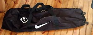 Large Nike bag for tennis raquets? duffle type