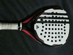 palas de padel adidas power attack pro blanca