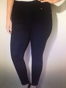 Slimming Solutions Jegging with Tummy Control (DARK Wash)