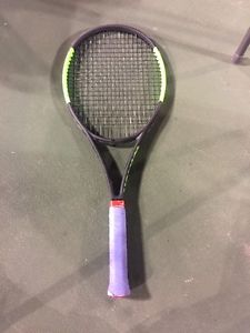 WILSON BLADE 18x20 98 Sq Inch Latest Model Countervail 3/8