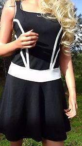SEXY NIKE DRI FIT TENNIS DRESS WOMEN'S SZ MED BLACK / WHITE TRIM SASSY SKIRT