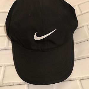 New Women's Nike Featherlight Cap Dri-Fit