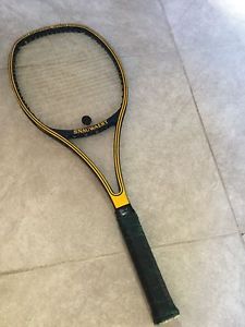 80s SNAUWAERT Graphite DYNO Tennis Graphite Vintage Racquet 4 1/2