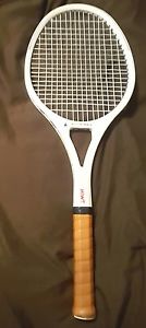 Kneissl White Star Twin Graphite Rare 4 1/2 grip Tennis Racquet