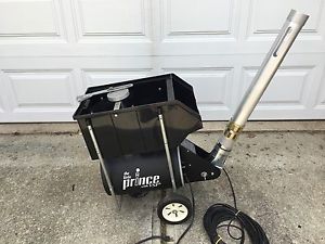 The little prince Tennis With VSP Tennis Ball Machine  W/ Remote Excellent Cond!