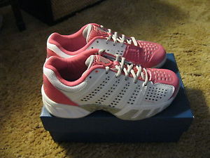 K-SWISS "BIGSHOT LIGHT 2.5 " VARSITY, KIDS SZ 5 1/2 MED. NEW W/BOX & FREE SHIP!