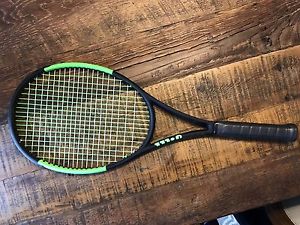 Wilson blade 98 (18x20) 4 3/8 - Excellent Condition