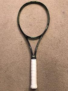 USED -Wilson Blade 98 (16x19) Tennis Racquet 4-3/8