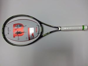 Wilson  Blade 98 (4 3/8) 16x19 Tennis Racquet