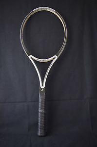 Nice N.O.S Snauwaert Vitas Gerulaitis Graphite Mid vintage tennis racquet