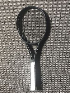 Wilson Pro Staff 97RF Autograph 16x19 STRUNG 4 3/8 342g Roger Federer 12oz