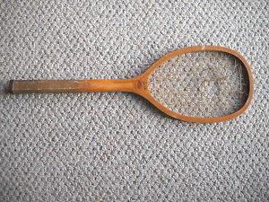 VINTAGE / ANTIQUE D & M SPORTING GOODS CHALLENGE WOODEN TENNIS RACQUET