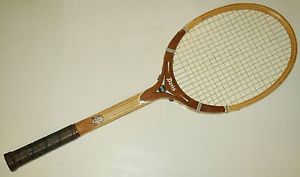 VINTAGE DAVIS TENNIS RACQUET WITH FRAME PROTECTOR & COVER