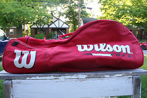 WILSON TOUR Tennis Racquet Bag Storage Shoulder Strap Red Pockets Zippers Duffle