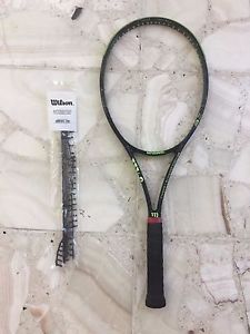 2015 Wilson Blade 98 16x19 4 3/8 Tennis Racket with Grommet Set