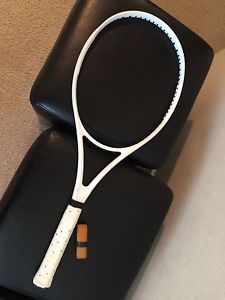 Fischer M Pro No.1 98 SL 4 3/8 grip Tennis Racquet Custom White Finish