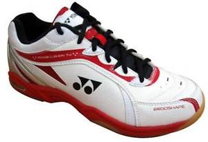 Men's White/Red Yonex PowerCushion Badminton Shoes size 9