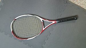 Yonex vcore 100s 4 1/4 g with new string and replace grip