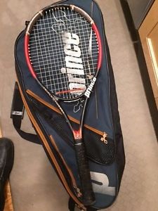 PRINCE TRIPLE THREAT HORNET ORIGINAL MP/100 MIDPLUS and Tennis Bag 4 1/4