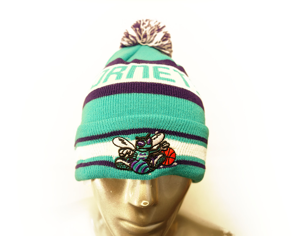 NEW ERA NBA CHARLOTTE HORNETS TURQUOISE PURPLE WHITE ONE SIZE FITS MOST BEANIE