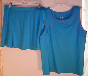 Tail Tennis outfit teal w purple trim top and skirt w side pleats- size large